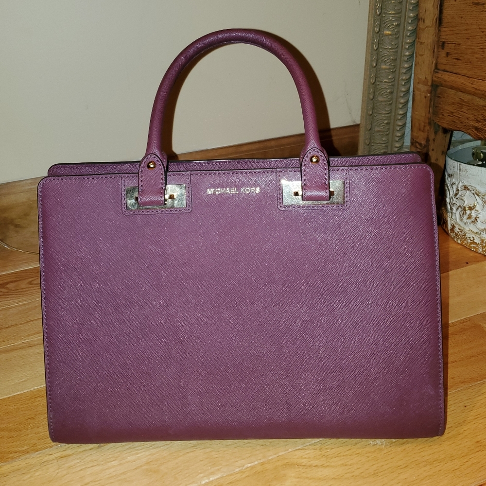 Michael Kors purse